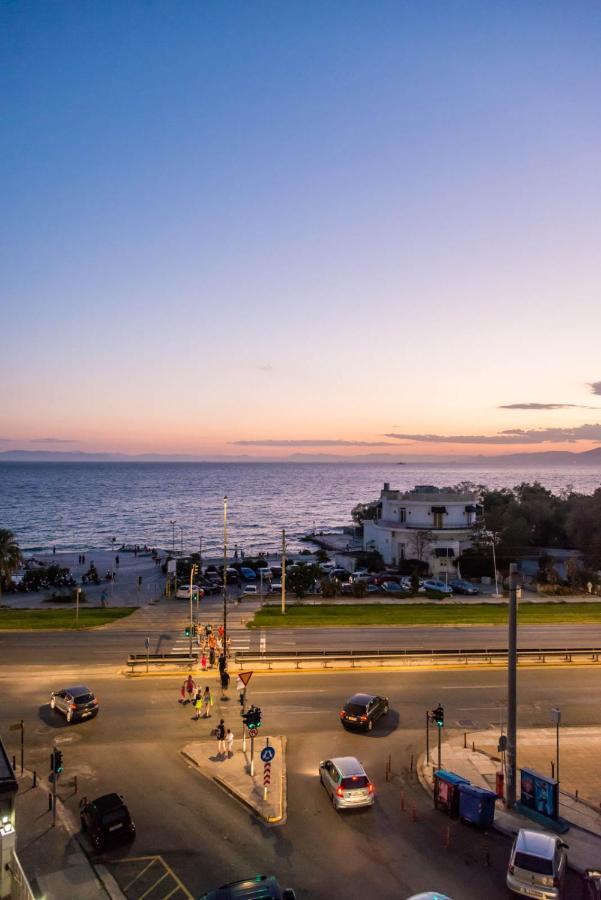 Flisvos Elite Seafront Luxury Apartment Atene Esterno foto