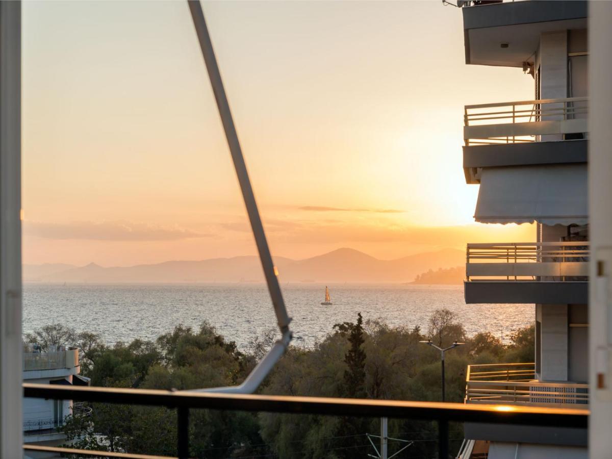 Flisvos Elite Seafront Luxury Apartment Atene Esterno foto