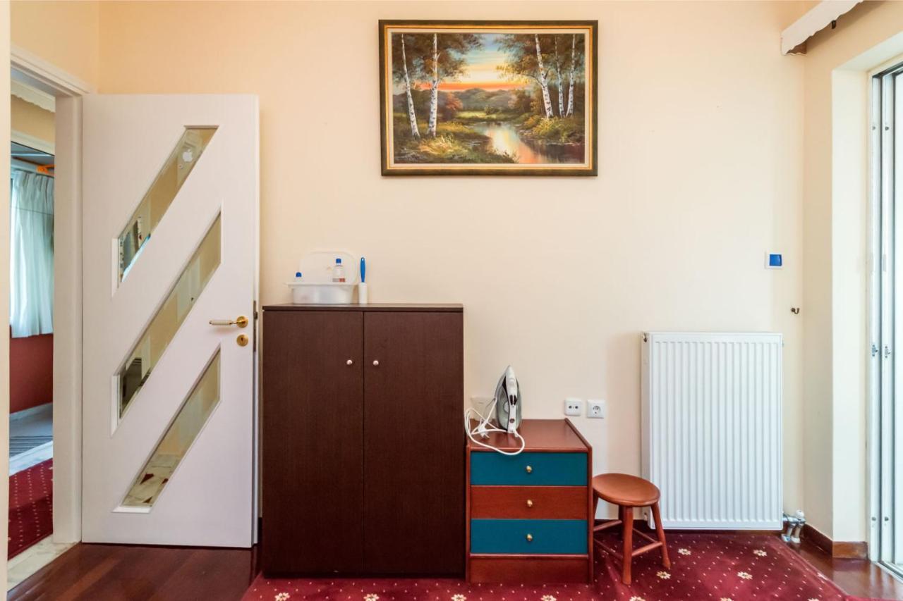 Flisvos Elite Seafront Luxury Apartment Atene Esterno foto
