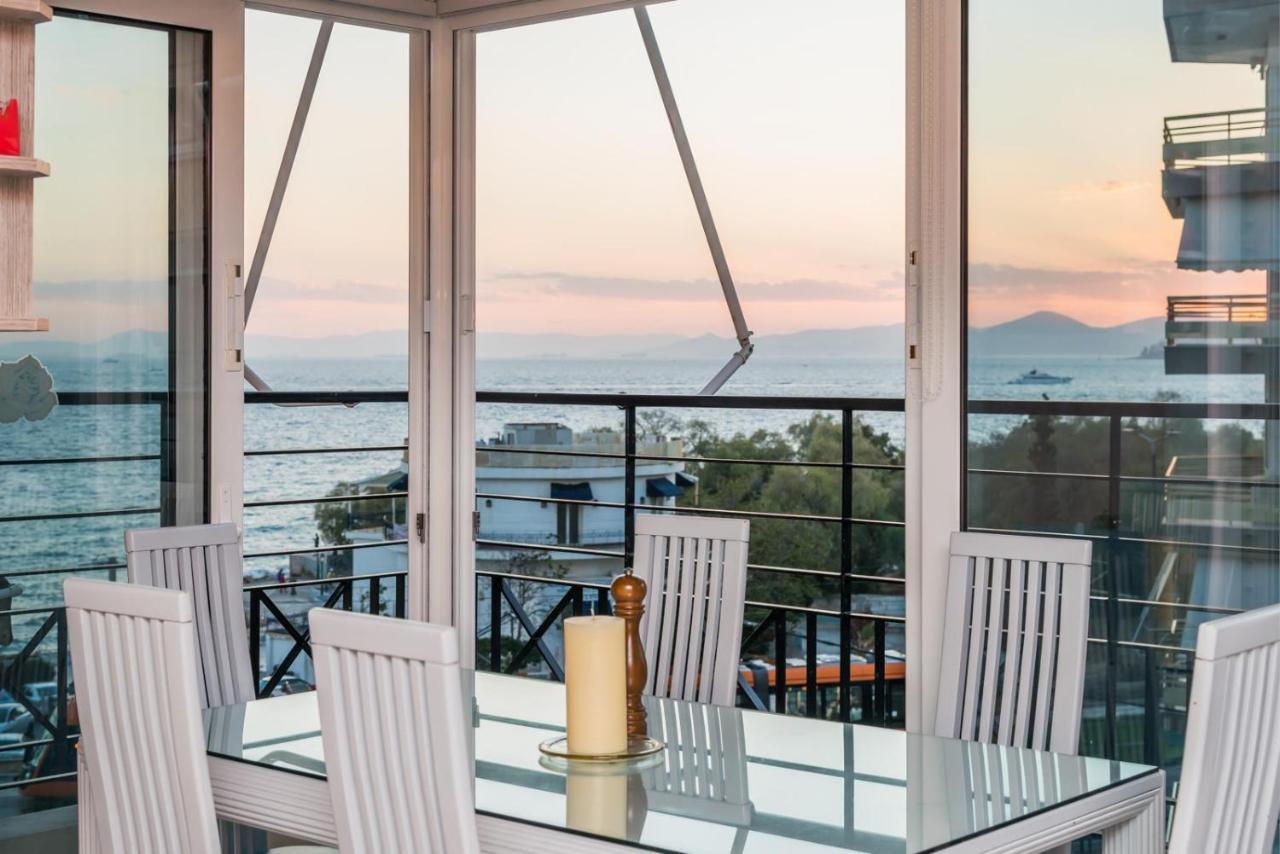 Flisvos Elite Seafront Luxury Apartment Atene Esterno foto