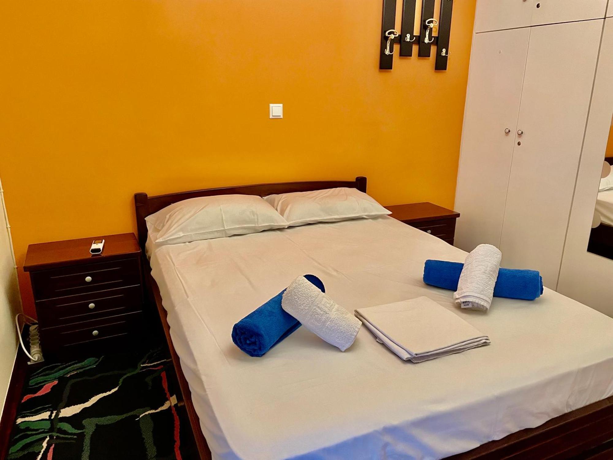 Flisvos Elite Seafront Luxury Apartment Atene Esterno foto