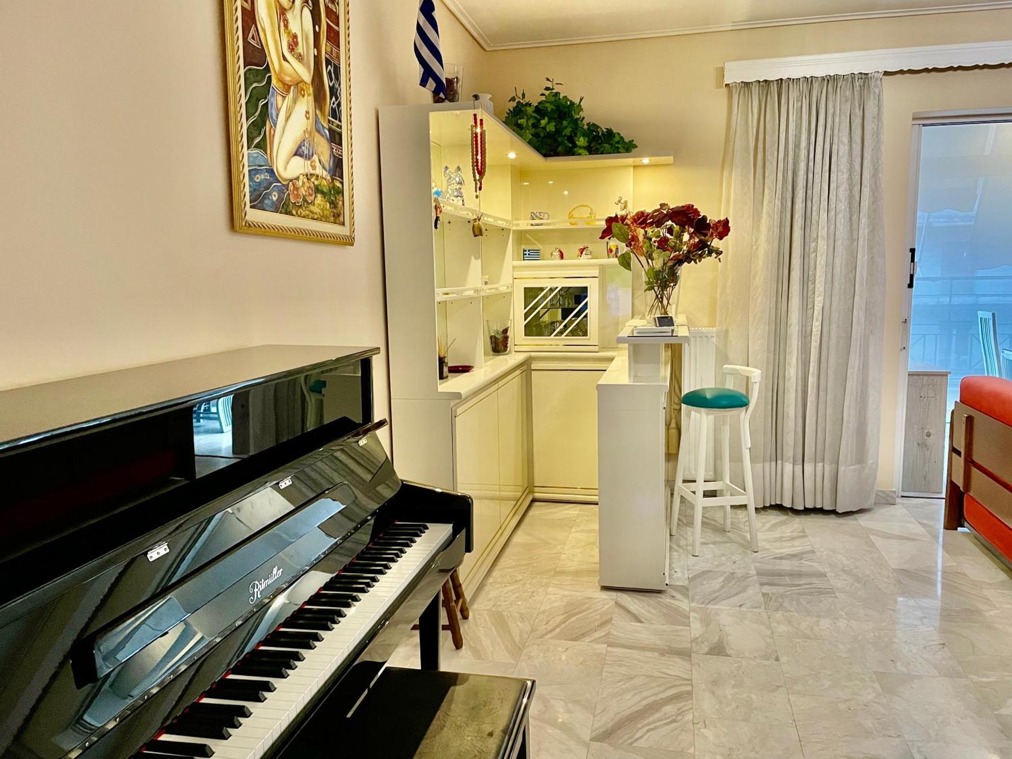 Flisvos Elite Seafront Luxury Apartment Atene Esterno foto